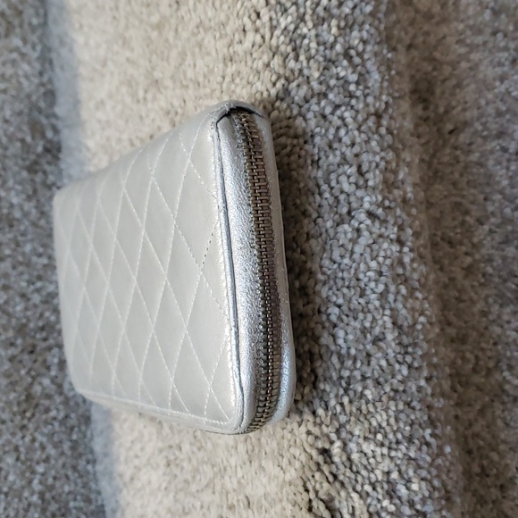 Chanel Quilted zipper wallet Authentic - Picture 6 of 12